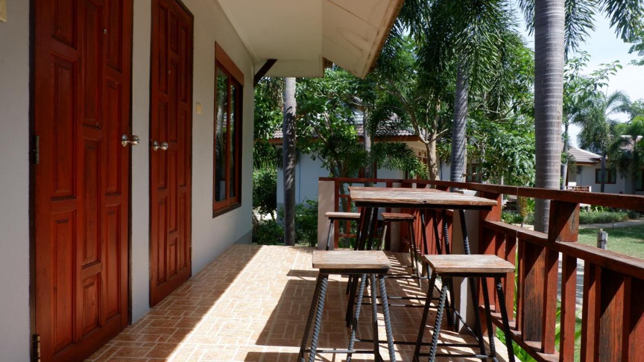 Resort Railumpoo Nakhon Sawan Exterior foto